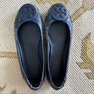 Tory Burch size 6 leather flats